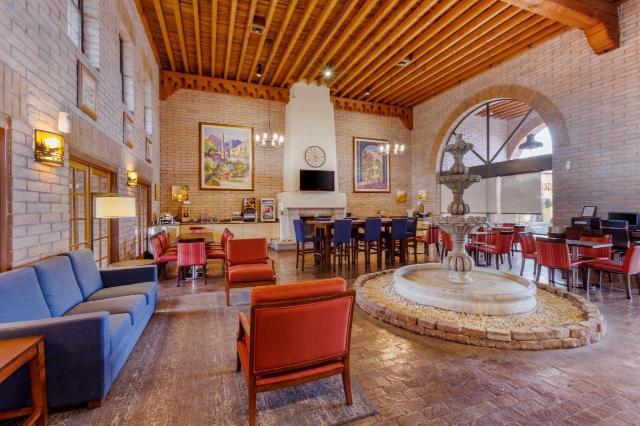 Comfort Suites At Sabino Canyon Тусон Экстерьер фото