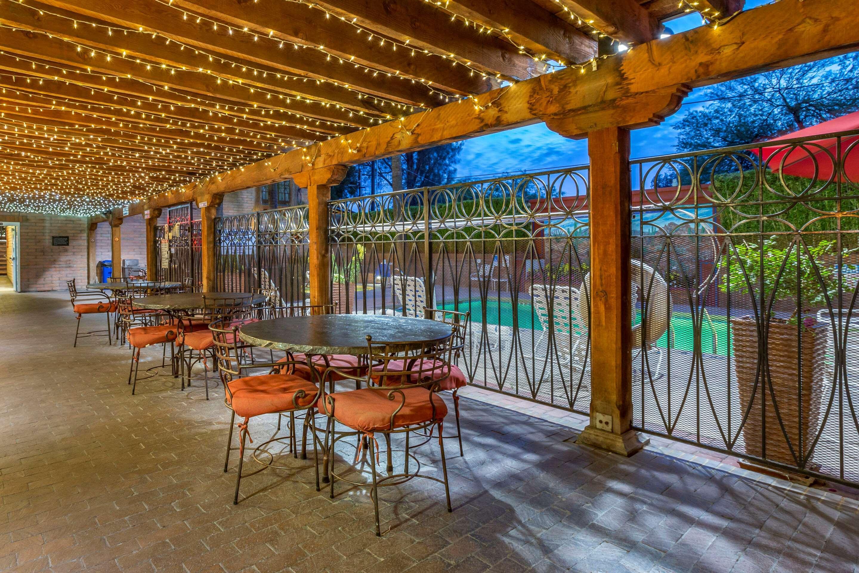 Comfort Suites At Sabino Canyon Тусон Экстерьер фото