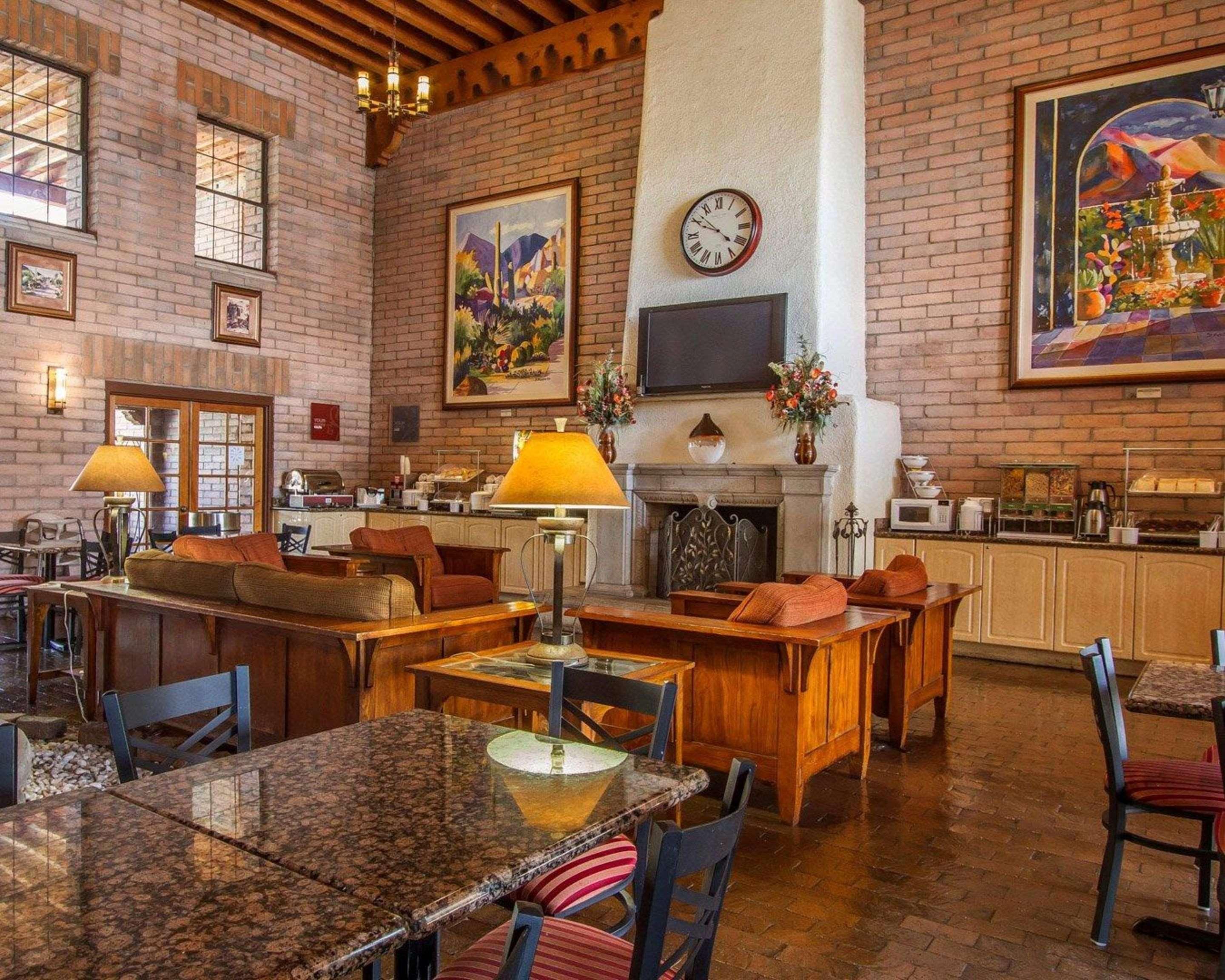 Comfort Suites At Sabino Canyon Тусон Экстерьер фото